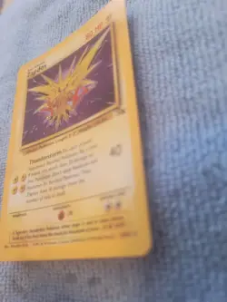 Pokemon TCG Zapdos Fossil 15/62 Unlimited Holo Unique Rare - Image 3