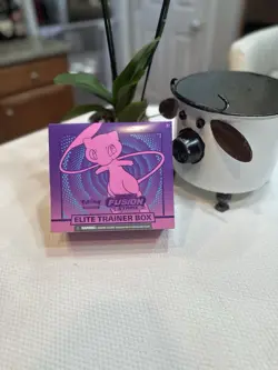 Fusion Strike ETB 2021 Pokemon Sword & Shield-Sealed & Fast Shipping - Image 1