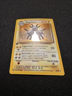 1999 Pokemon 1st Edition French Magneton Holo 009/102 Base Set (WOTC) LP - Image 2