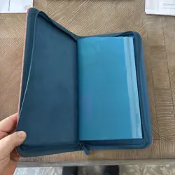 Ultra Pro: Pokemon Chrizard 20 Pocket Zippered Binder Holds 240 Cards 74427161613 - Image 2