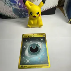 Basic Darkness Energy Holo Card 098/064 Shrouded Fable SV - Image 1
