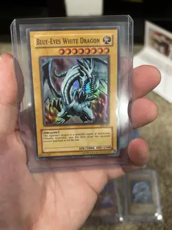 Yu-Gi-Oh! TCG Card Lot Holographic Blue Eyes, Dark Magician Girl, Dark magician - Image 2