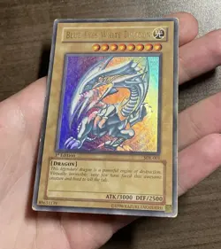 GLOSSY - Blue-Eyes White Dragon - SDK 1st Edition - North American - Yugioh - Image 1