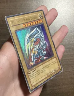 GLOSSY - Blue-Eyes White Dragon - SDK 1st Edition - North American - Yugioh - Image 2