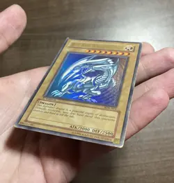 GLOSSY - Blue-Eyes White Dragon - SDK 1st Edition - North American - Yugioh - Image 3
