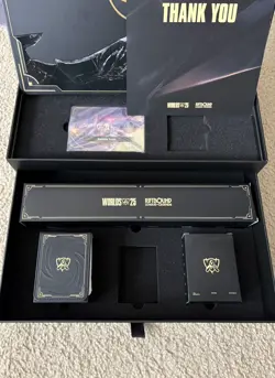 Riftbound Worlds 2025 Exclusive Oversized Cards, Playmat, Sleeves, Deck Box, Box - Image 3
