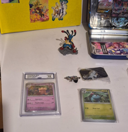 Pokemon Huge Lot Of Binder Lunchbox Collection 220+ Cards W/ 60+ Holos & More - Image 4