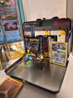 Pokemon Huge Lot Of Over 220+ Cards & 60+ Holo Cards Binder & Lunchbox & More - Image 2