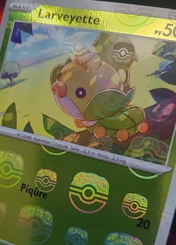 Pokemon Larveyette 001/086 Masterball 10.5 Flamme Blanche - Francais Fr - Image 3