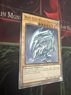 Blue Eyes White Dragon OP28-EN001 OTS Ultimate Rare Yu-Gi-Oh LP - Image 2