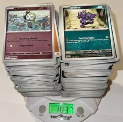 LOTTO 1KG DI CARTE POKEMON SET FIAMME SPETTRALI IN ITALIANO NUOVE CON 10% FOIL - Image 1