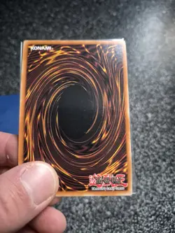Yu-gi-oh Blue Eyes White Dragon Sdk-001 Unlimited Near Mint Condition - Image 3
