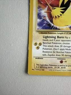 Zapdos Pokemon WOTC Black Star #23 1999 MP - Image 2