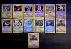 250+ VINTAGE POKEMON - INLCLUDES HOLOS AND SHADOWLESS - BASE SET, JUNGLE, FOSSIL - Image 1