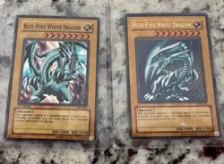2002 YuGiOh SDK-001 1st Edition Blue-Eyes White Dragon Ultra Rare English Holo - Image 2