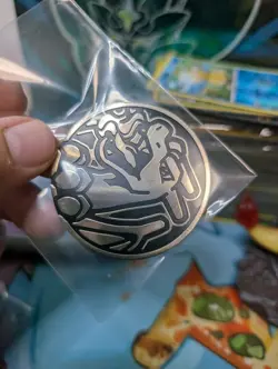 Pokemon TCG Official Coin Charizard Gold - Image 1