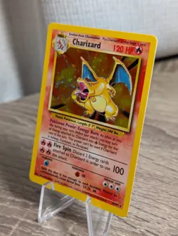 Pokemon TCG Charizard Base Set Holo Unlimited Rare - Image 3