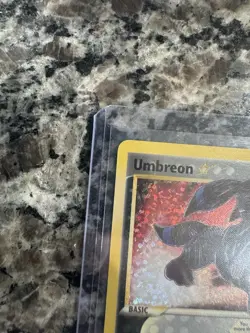 Umbreon Gold Star 17/17 Celebrations Pokemon TCG Holo Card Classic Collection - Image 4