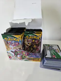 Pokemon TCG SWSH Evolving Skies 25 packs and all other pulled cards 820650818776 - Image 4