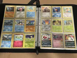 Pokemon Binder Collection Lot Of 700 Cards Vintage/Modern Plus Extra Cards - Image 4