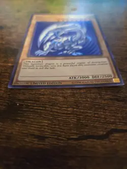 Yu-Gi-Oh! Blue-Eyes White Dragon CT13-EN008 Ultra Rare Limited Edition LP - Image 4