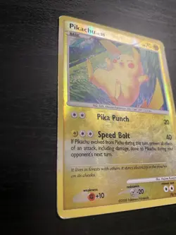 Pokemon TCG Pikachu 70/100 Reverse Holo Card Stormfront Damaged - Image 2