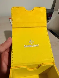 Gamegenic Sidekick 100+ XL Convertible Deck Box - Yellow - Image 5
