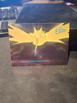 Enter Zapdos #33 Pokemon Topps Movie 2000 Holo Foil NM Blue Logo - Image 1