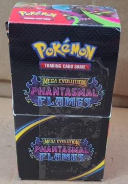 Pokemon TCG: Mega Evolution-Phantasmal Flames Booster Display - Image 3