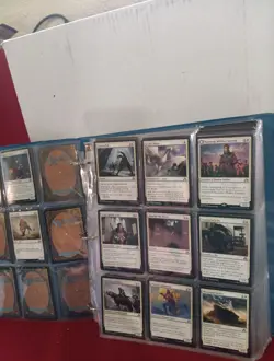 Binder #35 Near Complete Shadows Over Innistrad Rare Common Near Mint MTG SET - Image 4