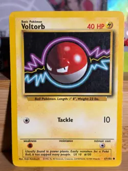 VOLTORB 67/102 Base Set Unlimited Vintage Pokemon TCG Moderately Played - Image 1