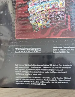 Pokemon TCG: Team Rocket's Moltres ex Ultra-Premium Collection - Image 4