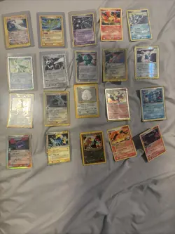 Reserved card lot - Image 1
