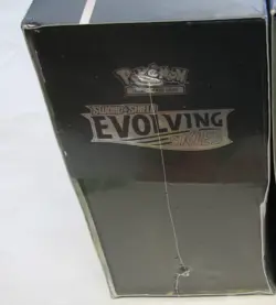 Pokemon Evolving Skies Elite Trainer Box ETB Sealed. SHELF WEAR -- SEE PICS . - Image 4