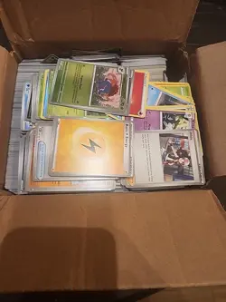 2000+ Pokemon Card Bulk lot! Holo/Reverse/Common/Uncommon/ & More - Image 1
