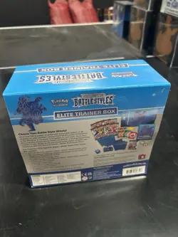 Pokemon TCG Sword & Shield - Battle Styles - Elite Trainer Box ETB - (BLUE) - Image 2