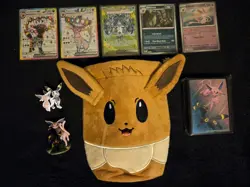 Pokemon TCG Mixed Card Lot and Accessory Bundle Featuring Umbreon. - Image 1