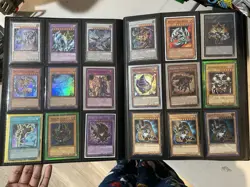 yugioh binder collection Lot Summoned Skull,blue Eyes White Dragon,Dark Magician - Image 3