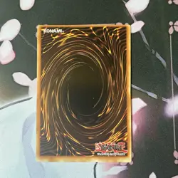 Yugioh Droll & Lock Bird Gold Rare MAGO-EN006 - MISPRINT CENTERING ERROR (OC) - Image 2