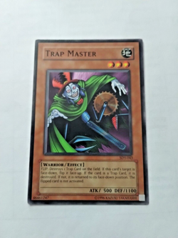 Yu-Gi-Oh! TCG Trap Master Yugi SDY-043 Unlimited Common - Bit of Edge Wear -Pics - Image 1