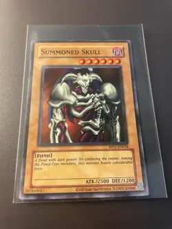 Yu-Gi-Oh! TCG Summoned Skull Retro Pack RP01-EN024 Unlimited Super Rare - Image 1