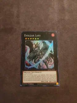 YuGiOh! Evolzar Lars DUNE-EN043 Secret Rare 1st Ed NM - Image 1