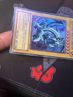 Blue-Eyes White Dragon SKE-001 Unlimited Super Rare LP - Image 5
