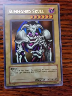 EXC - Yugioh Summoned Skull Metal Raiders Ultra Rare MRD-003 Original Print 2002 - Image 1