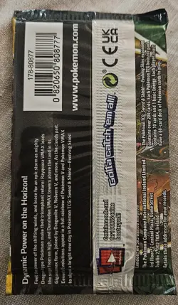 ✅RARE Pokemon TCG Sword & Shield Evolving Skies Booster Pack- Umbreon Art SEALED - Image 2