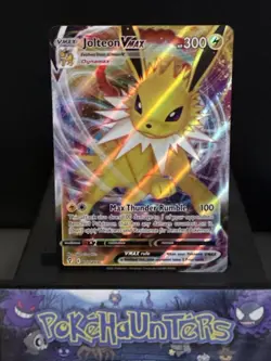 Pokemon Card Jolteon VMAX 051/203 Rare Evolving Skies Near Mint - Image 1