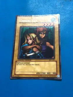 YUGIOH Ultra Rare Gemini Elf IOC-SE1 PLAYED - Image 1