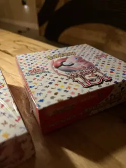 Scarlet & Violet 151 Pokemon TCG (SV2a) SEALED Japanese Booster Box - Image 5