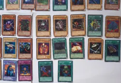 LOT ANCIENNES CARTES YU GI OH JAPONAISES - Image 5