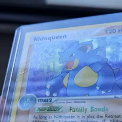 Nidoqueen - Fire Red & Leaf Green 9/112 - Reverse Holographic Pokemon Card - Image 4